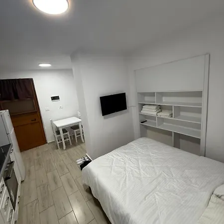 Studio Apartament Tirane 地拉那